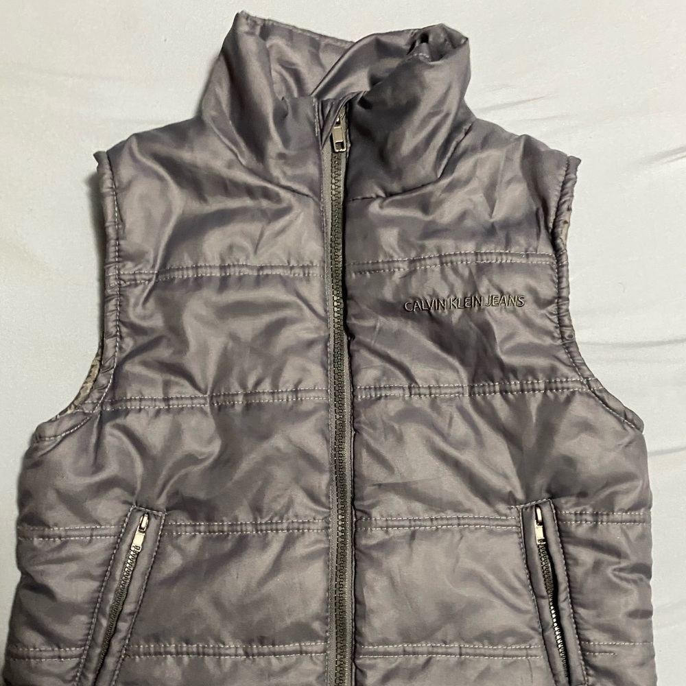 Calvin Klein kids size 4 vest